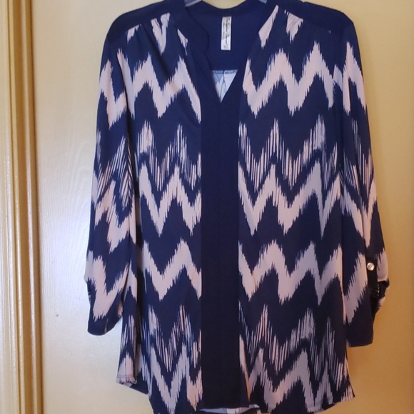 Blouse - Picture 2 of 2